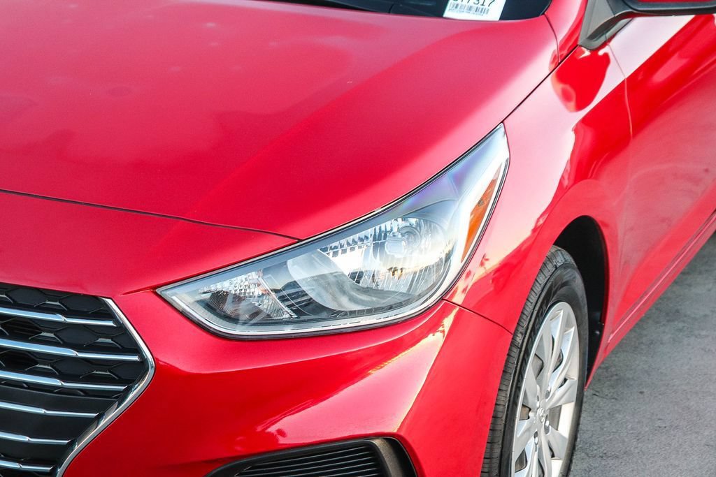 Used 2022 Hyundai Accent SE FWD image 5