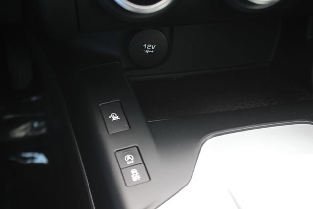 Used 2020 Jaguar E-PACE SE AWD/4WD image 8