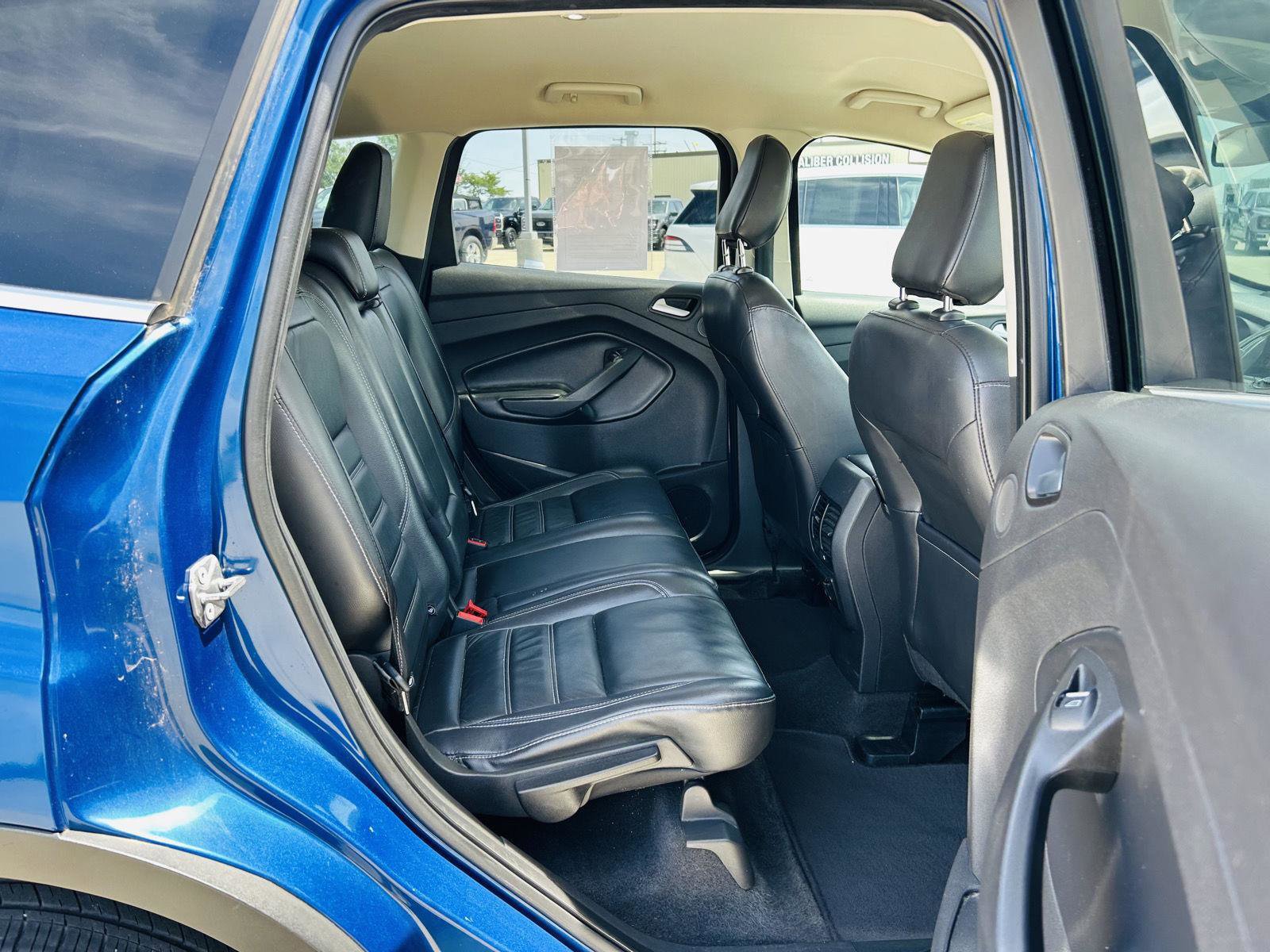 Used 2019 Ford Escape Titanium FWD image 27