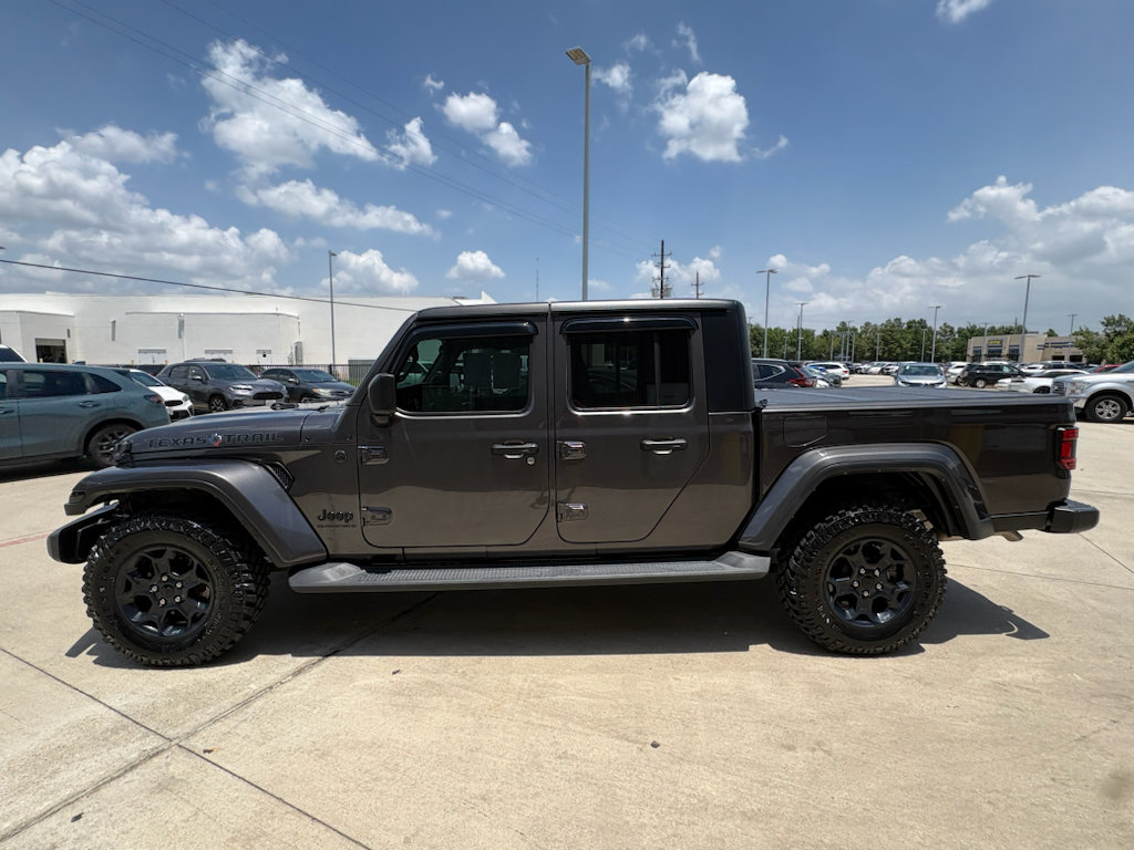 Used 2023 Jeep Gladiator Sport AWD/4WD image 5