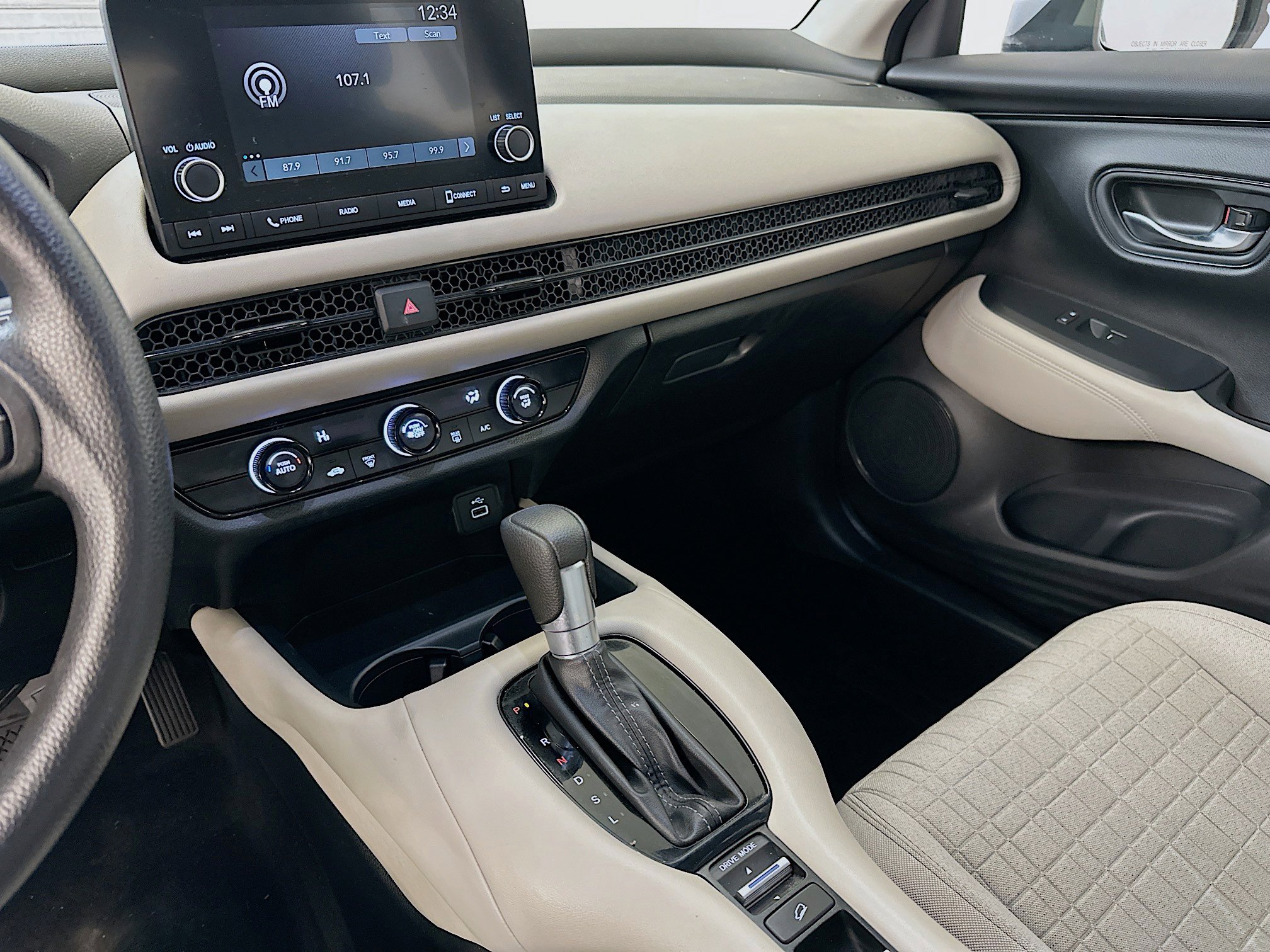 Used 2024 Honda HR-V LX image 25