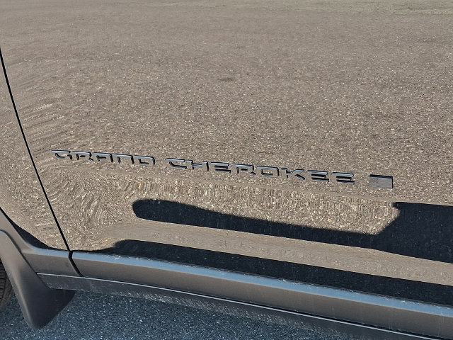 New 2026 Jeep Grand Cherokee Altitude AWD/4WD image 22