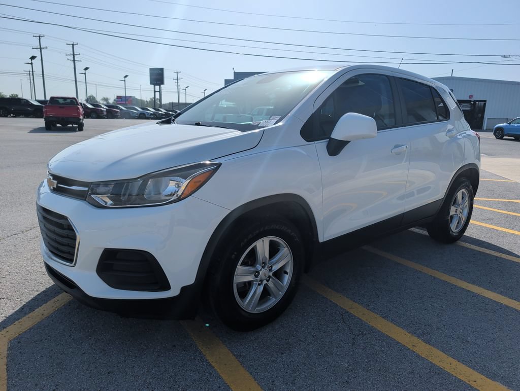 Used 2020 Chevrolet Trax LS w/ Tint and Cruise Package FWD image 3