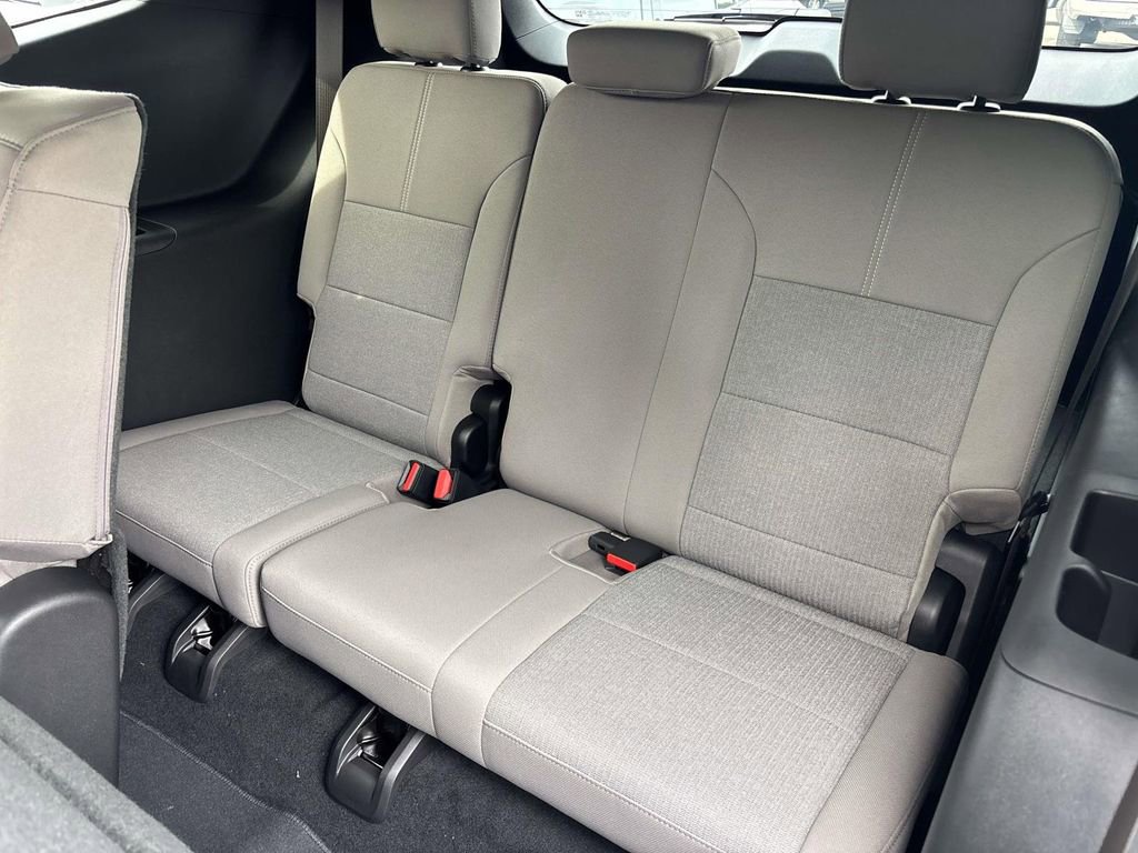 New 2026 GMC Acadia Elevation image 8