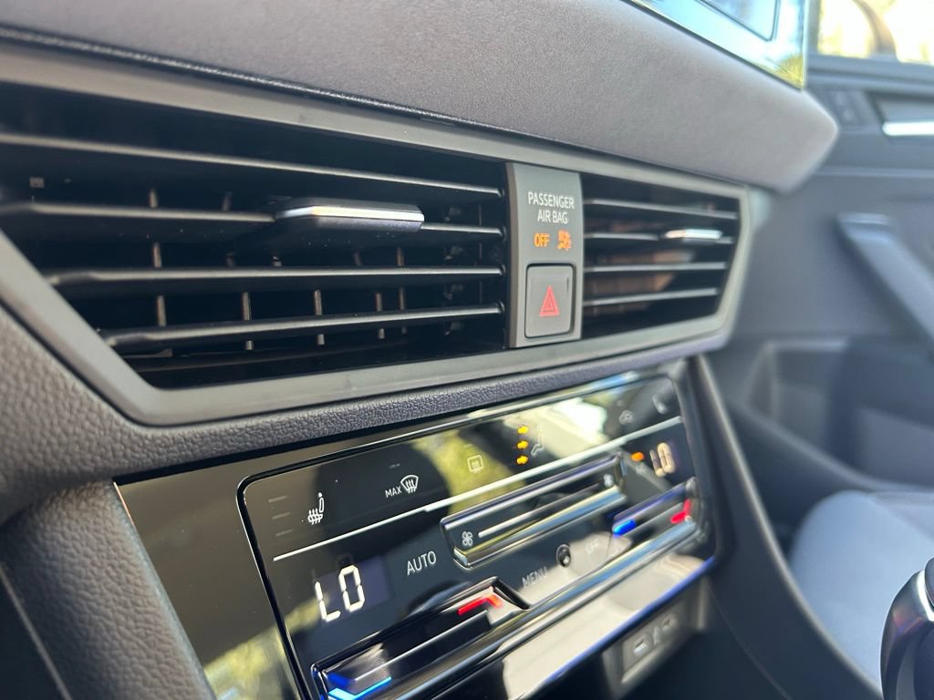New 2026 Volkswagen Jetta SE FWD image 50