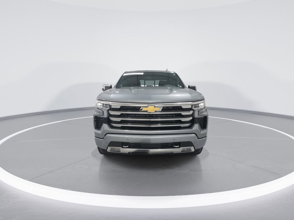 Used 2025 Chevrolet Silverado 1500 High Country w/ Technology Package image 3
