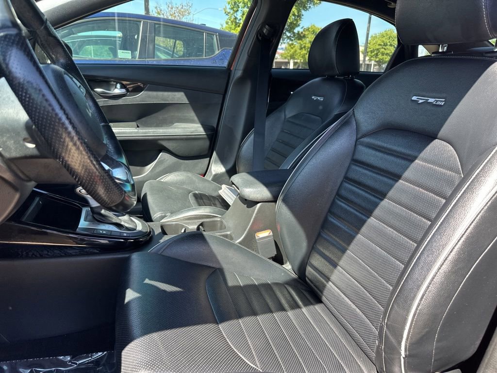 Used 2022 Kia Forte GT-Line w/ GT-Line Premium Package image 10