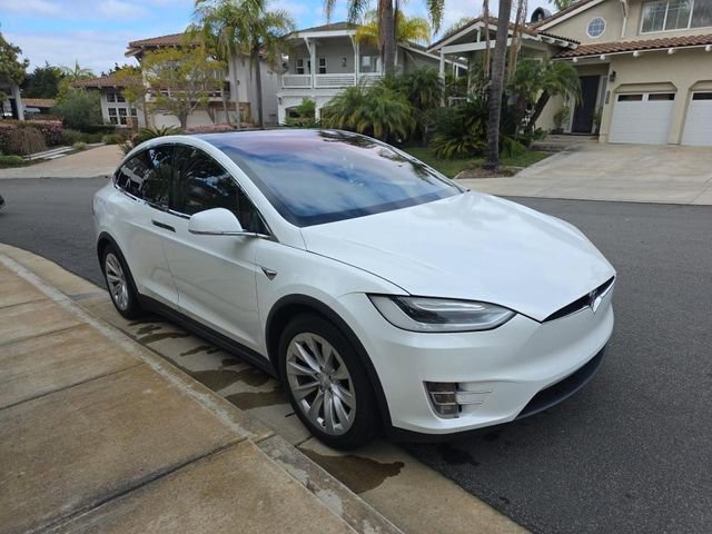 Used 2016 Tesla Model X 90D image 2