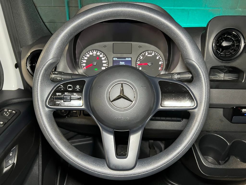 Used 2023 Mercedes-Benz Sprinter 1500 image 21