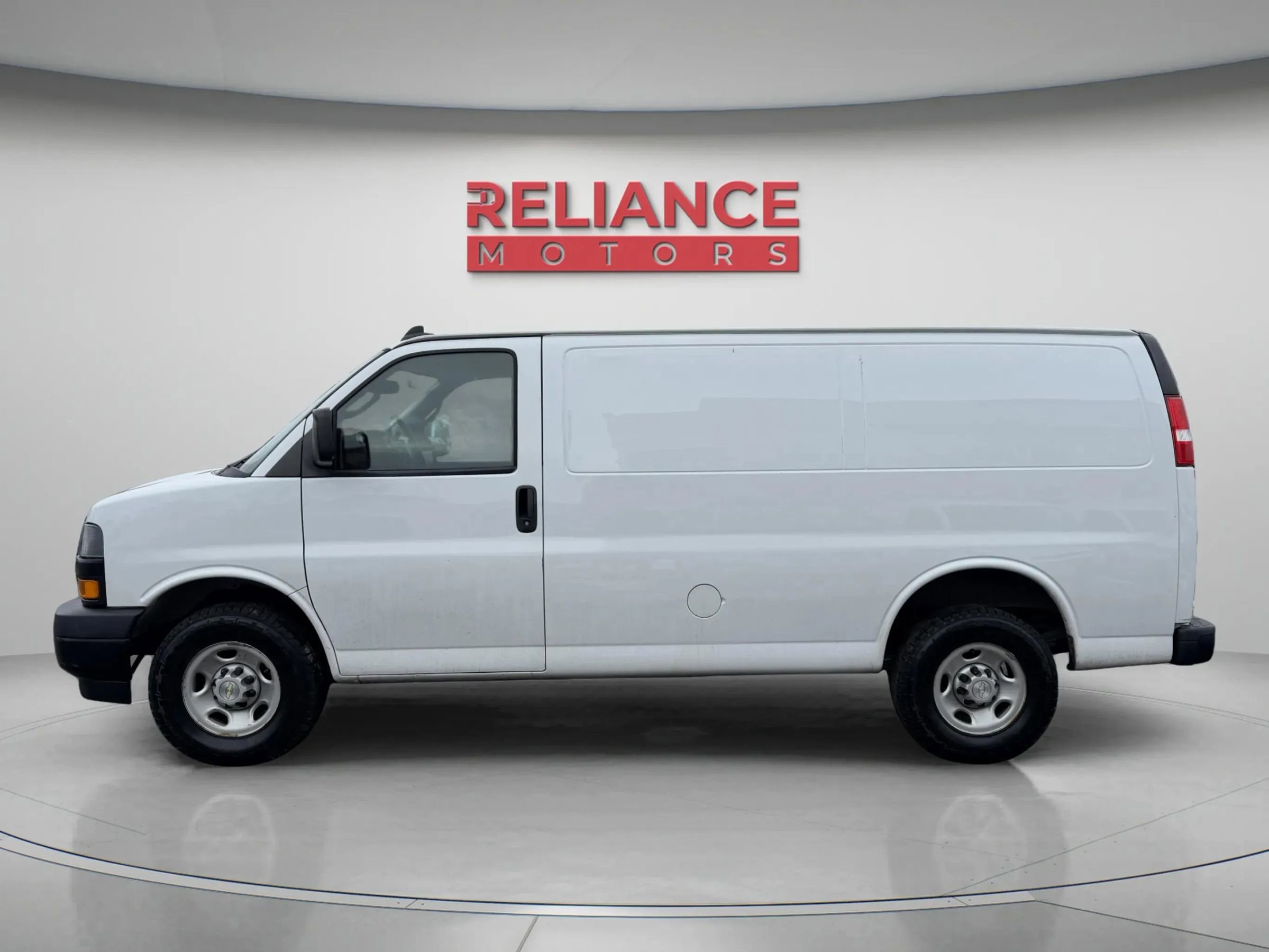 Used 2021 Chevrolet Express 2500 w/ Driver Convenience Package image 3