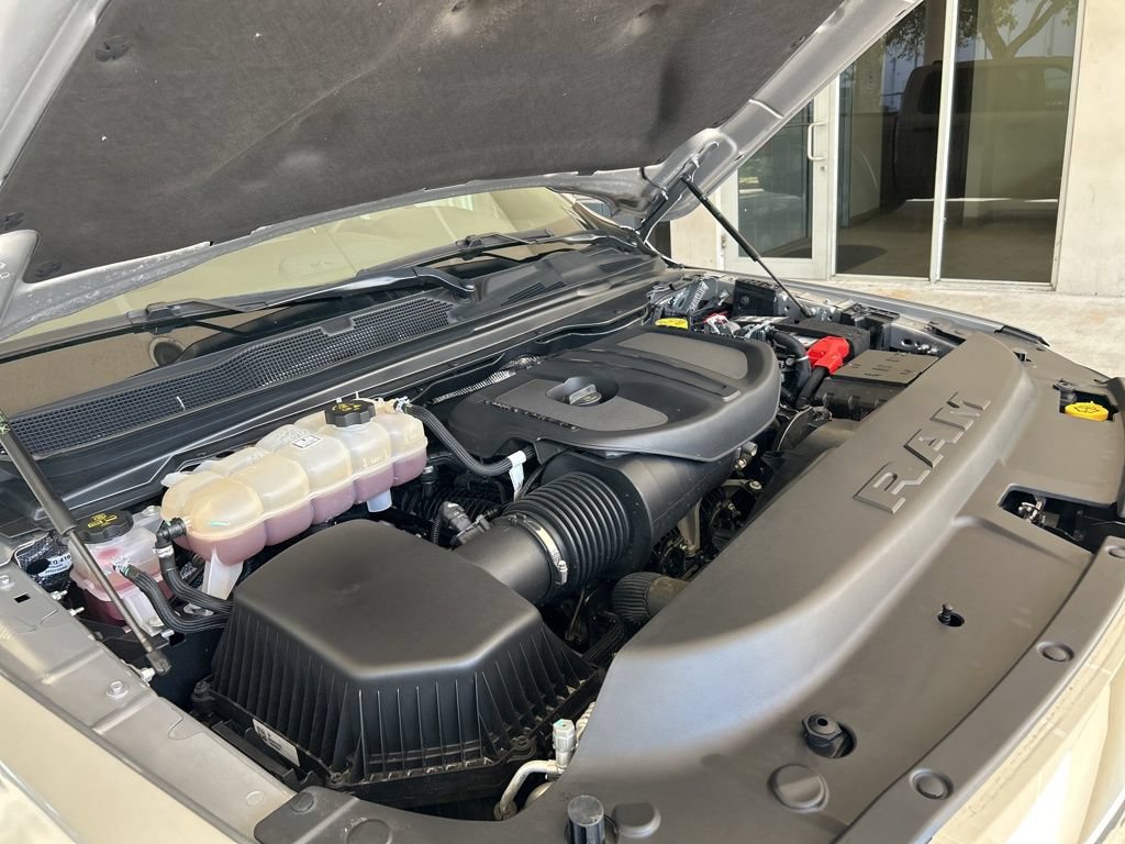 Certified 2025 RAM 1500 Big Horn AWD/4WD image 11