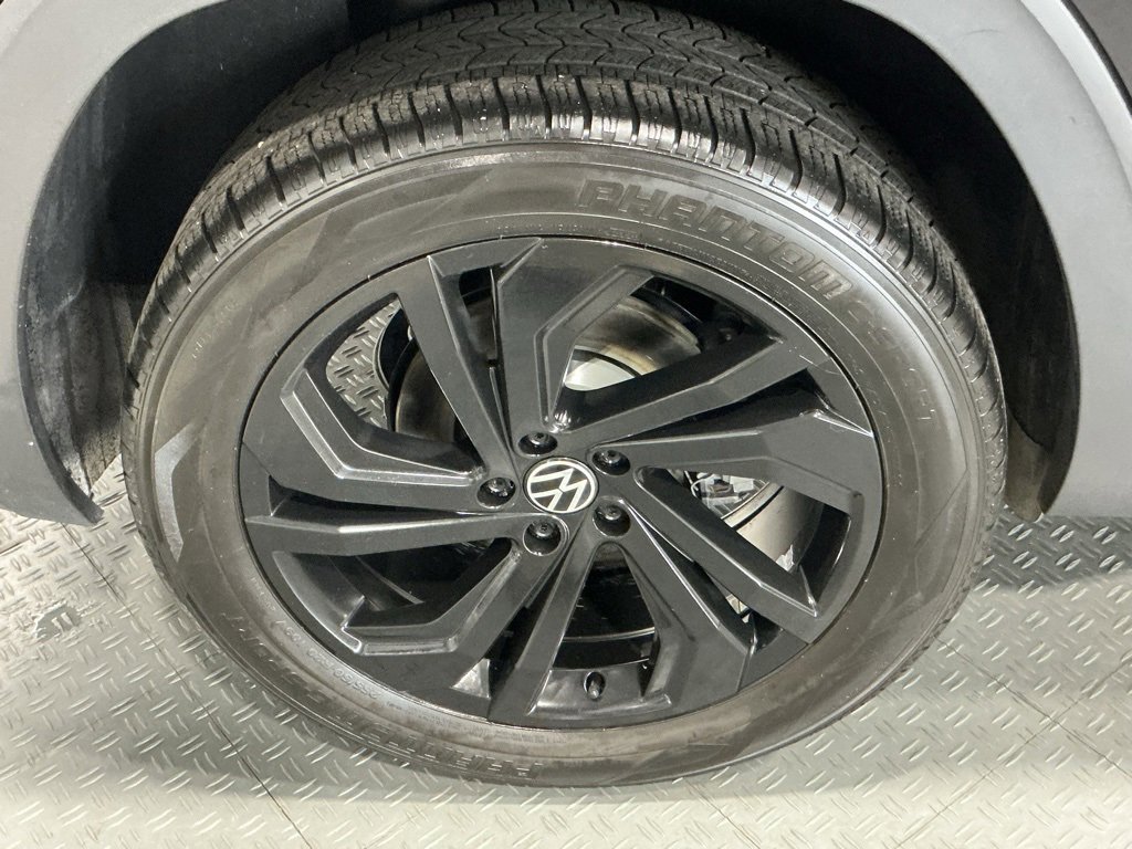 Used 2021 Volkswagen Atlas Cross Sport SEL image 30