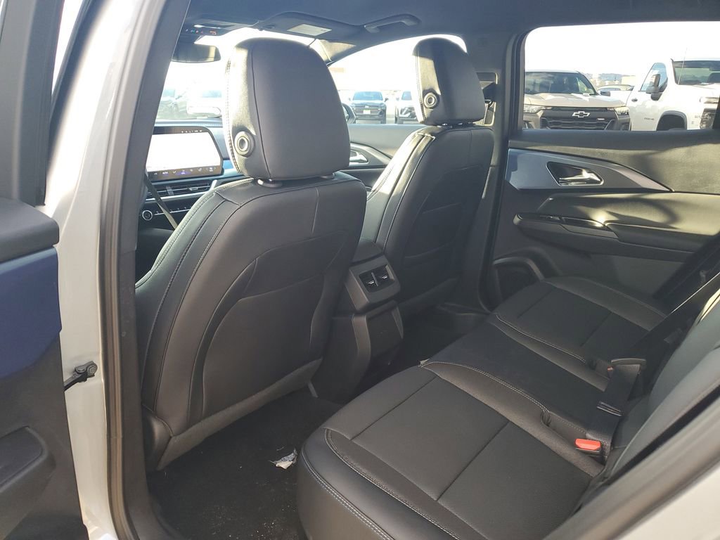 New 2026 Chevrolet Equinox EV LT image 14