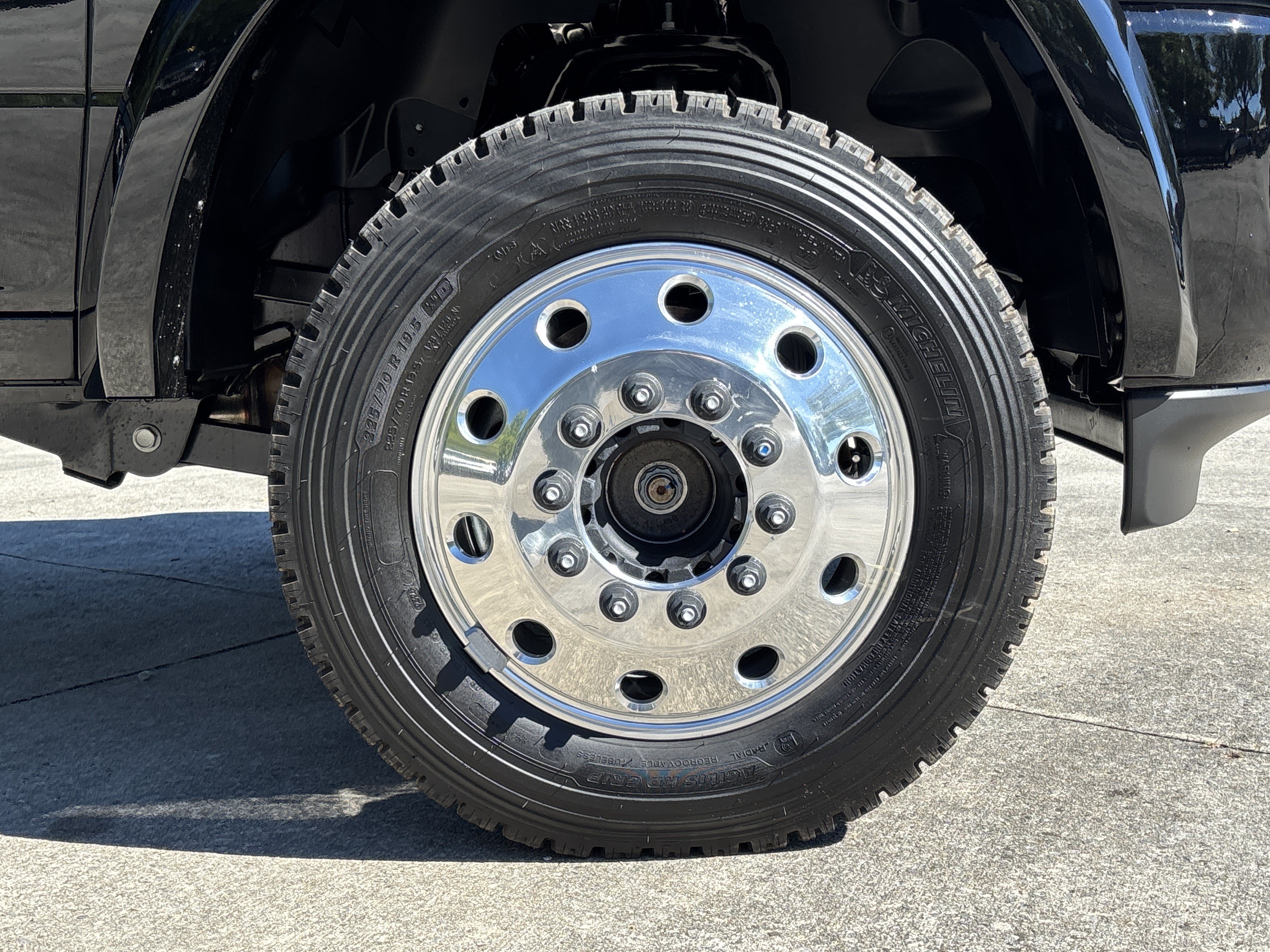 New 2027 RAM 5500 4x4 Crew Cab image 9