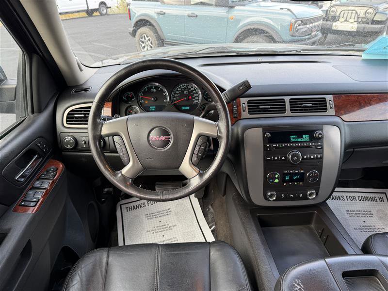 Used 2012 GMC Yukon XL SLT w/ SLT-2 Equipment Package image 9