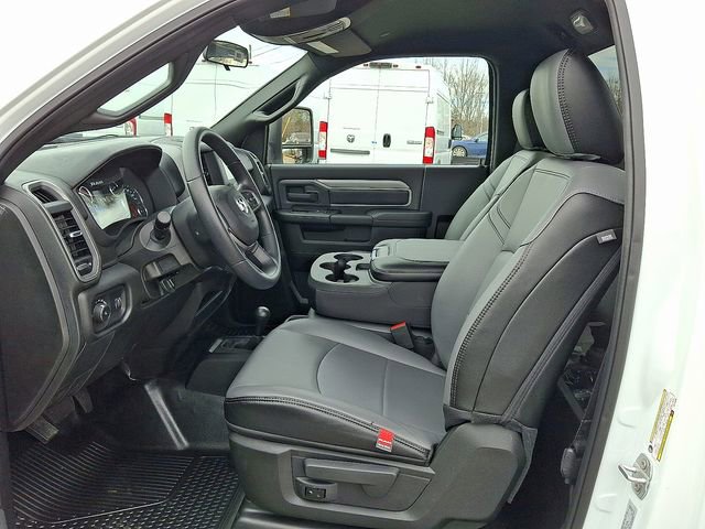 Used 2024 RAM 2500 Tradesman w/ Chrome Appearance Group AWD/4WD image 8