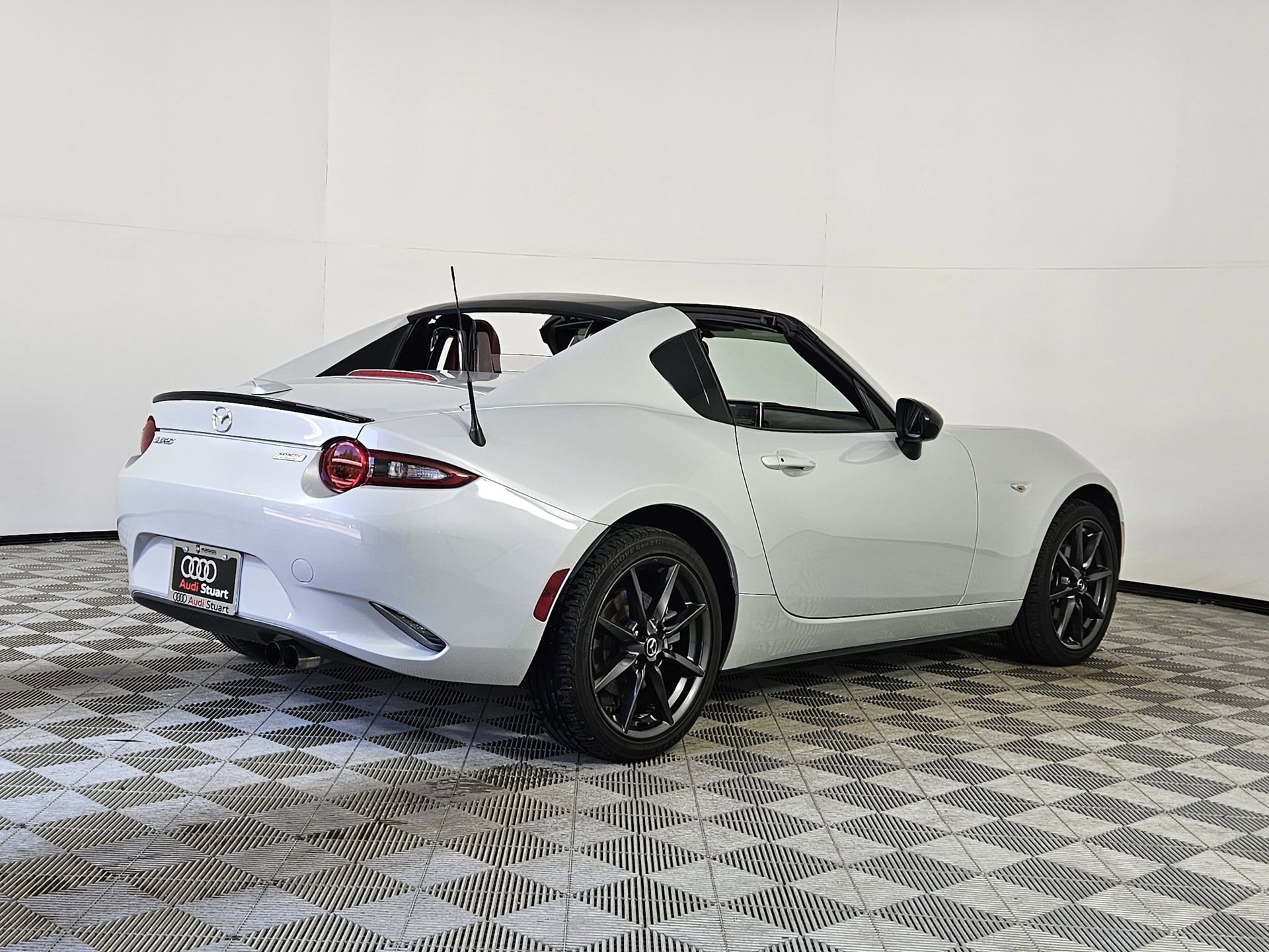 Used 2017 MAZDA MX-5 Miata RF Club RWD image 7