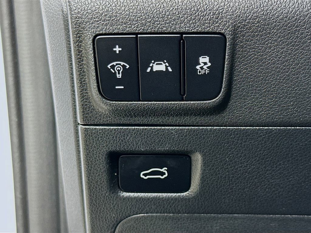 Used 2022 Kia K5 LX FWD image 12