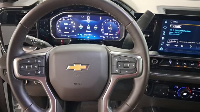 Used 2026 Chevrolet Silverado 3500 LTZ w/ LTZ Premium Package AWD/4WD image 16