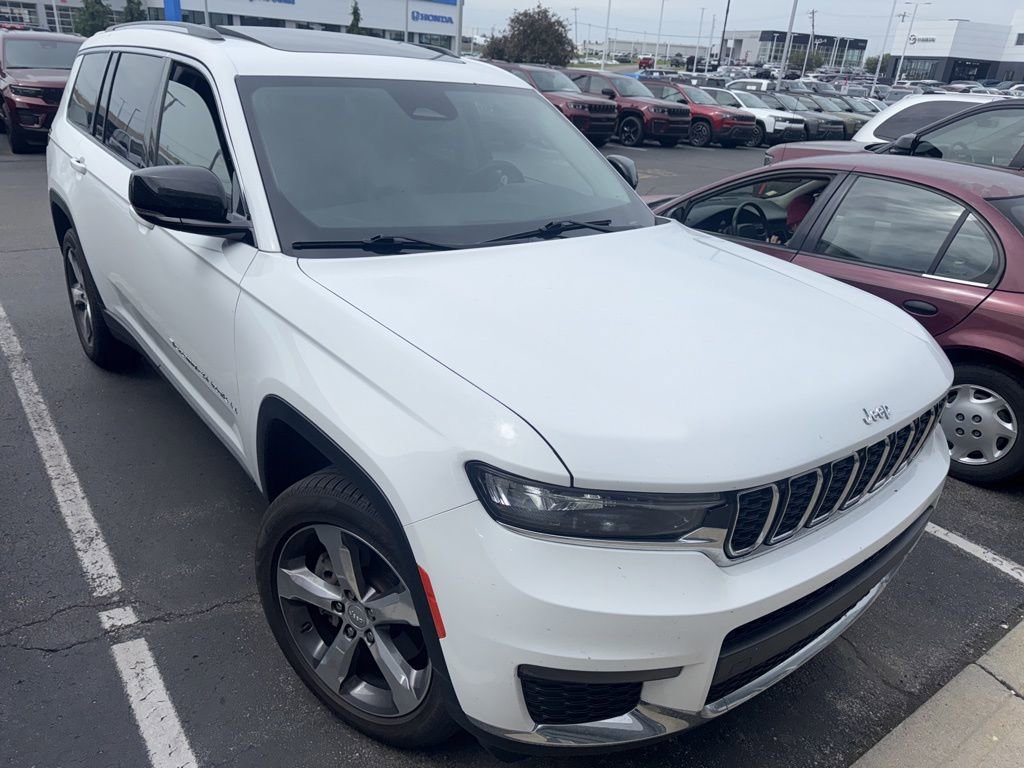 Used 2022 Jeep Grand Cherokee L Limited AWD/4WD image 2