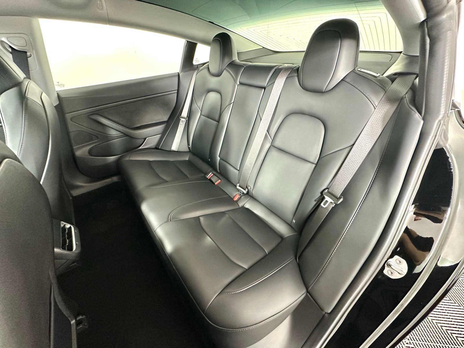 Used 2020 Tesla Model 3 Long Range image 29