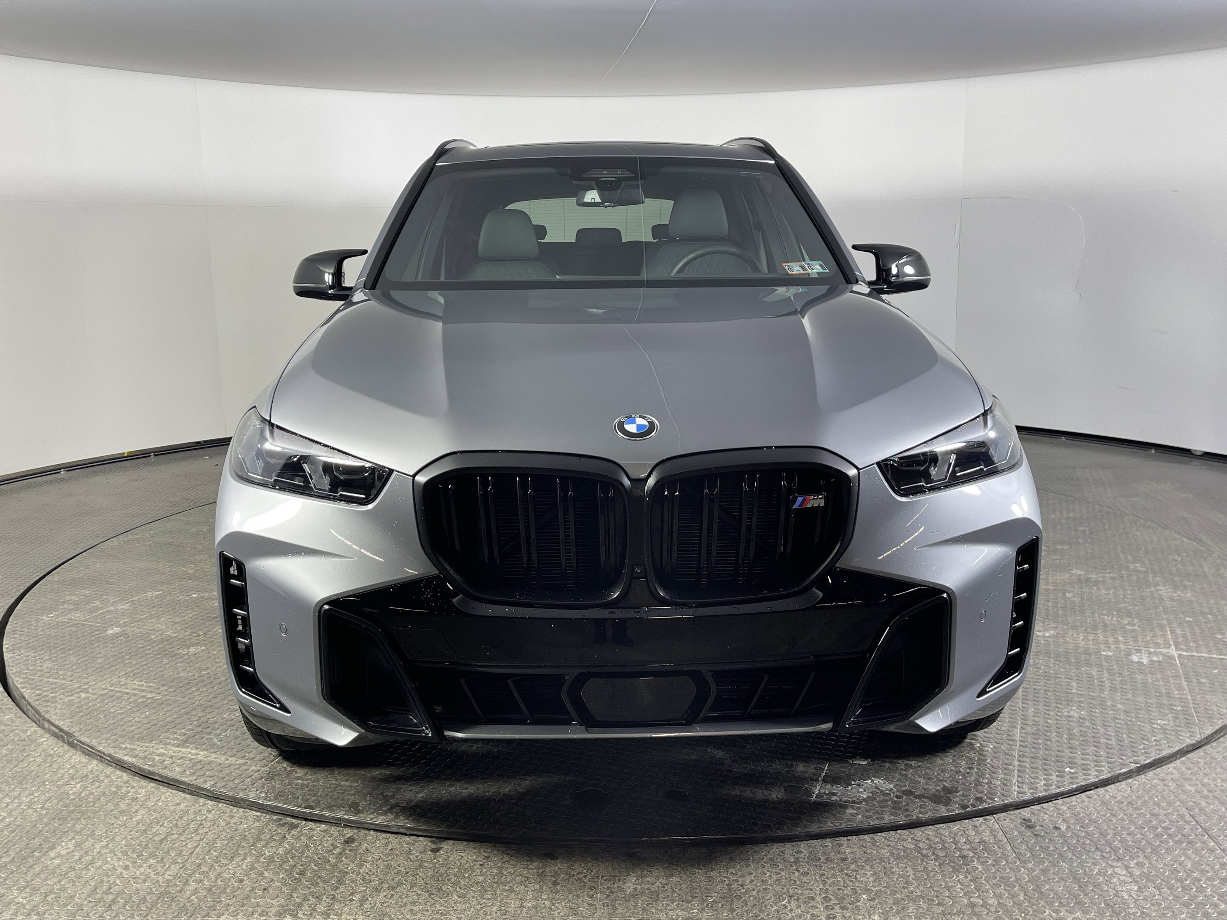 Used 2026 BMW X5 M60i image 2