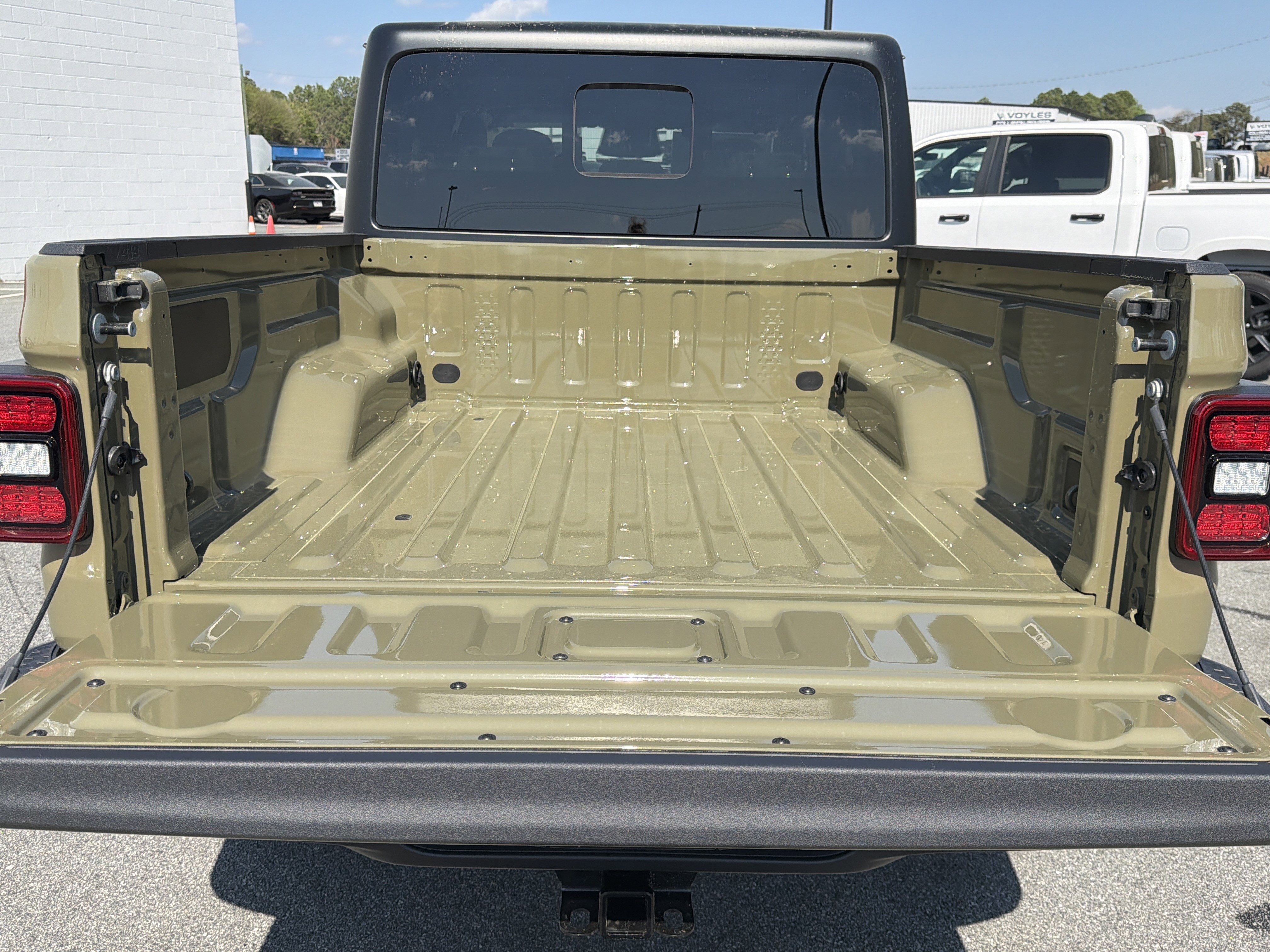New 2026 Jeep Gladiator Willys image 22