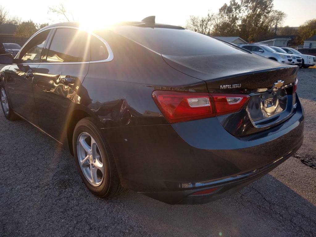 Used 2018 Chevrolet Malibu LS w/ LPO, Convenience Package 1 image 2