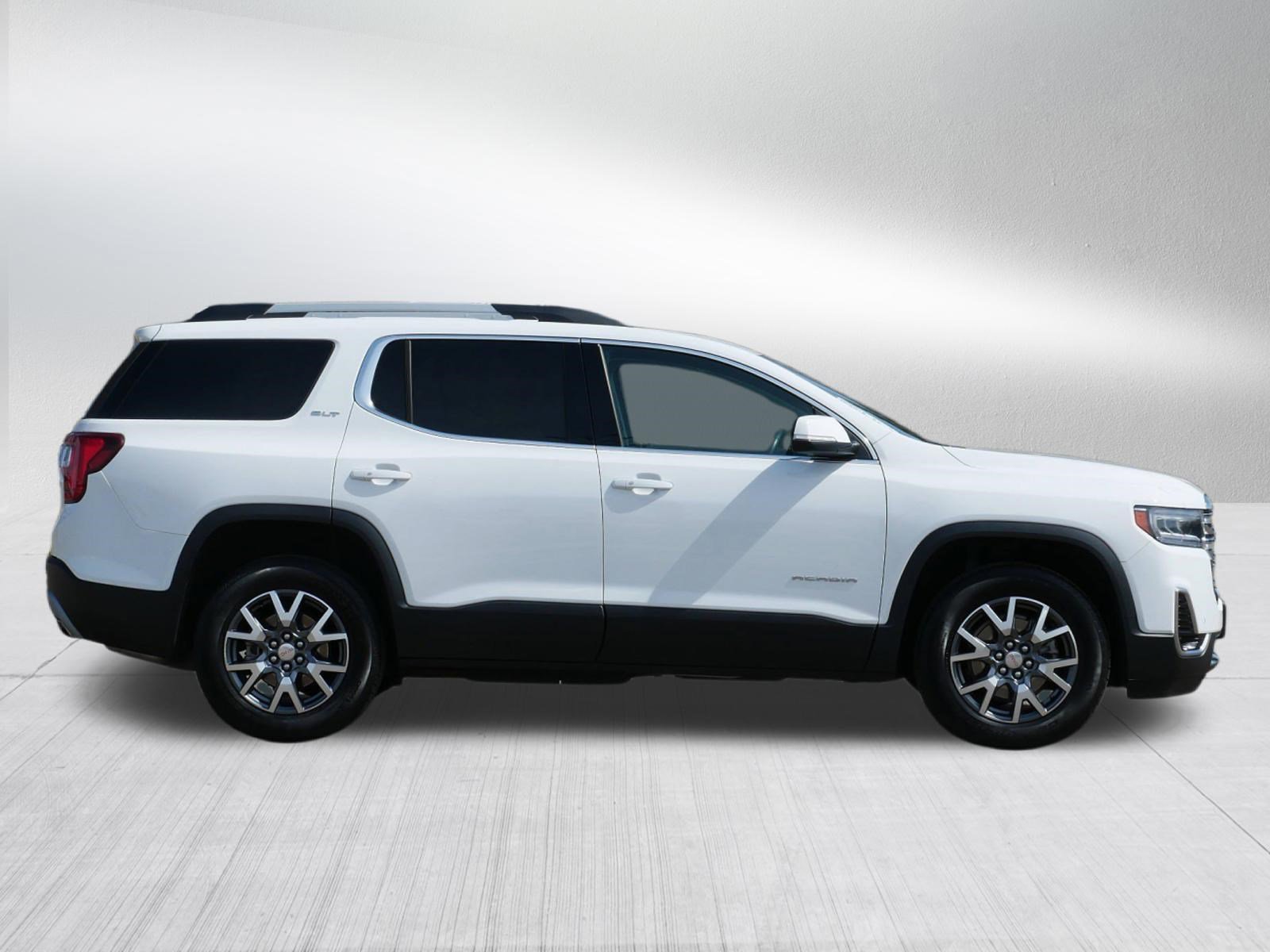 Used 2023 GMC Acadia SLT w/ Preferred Package FWD image 6