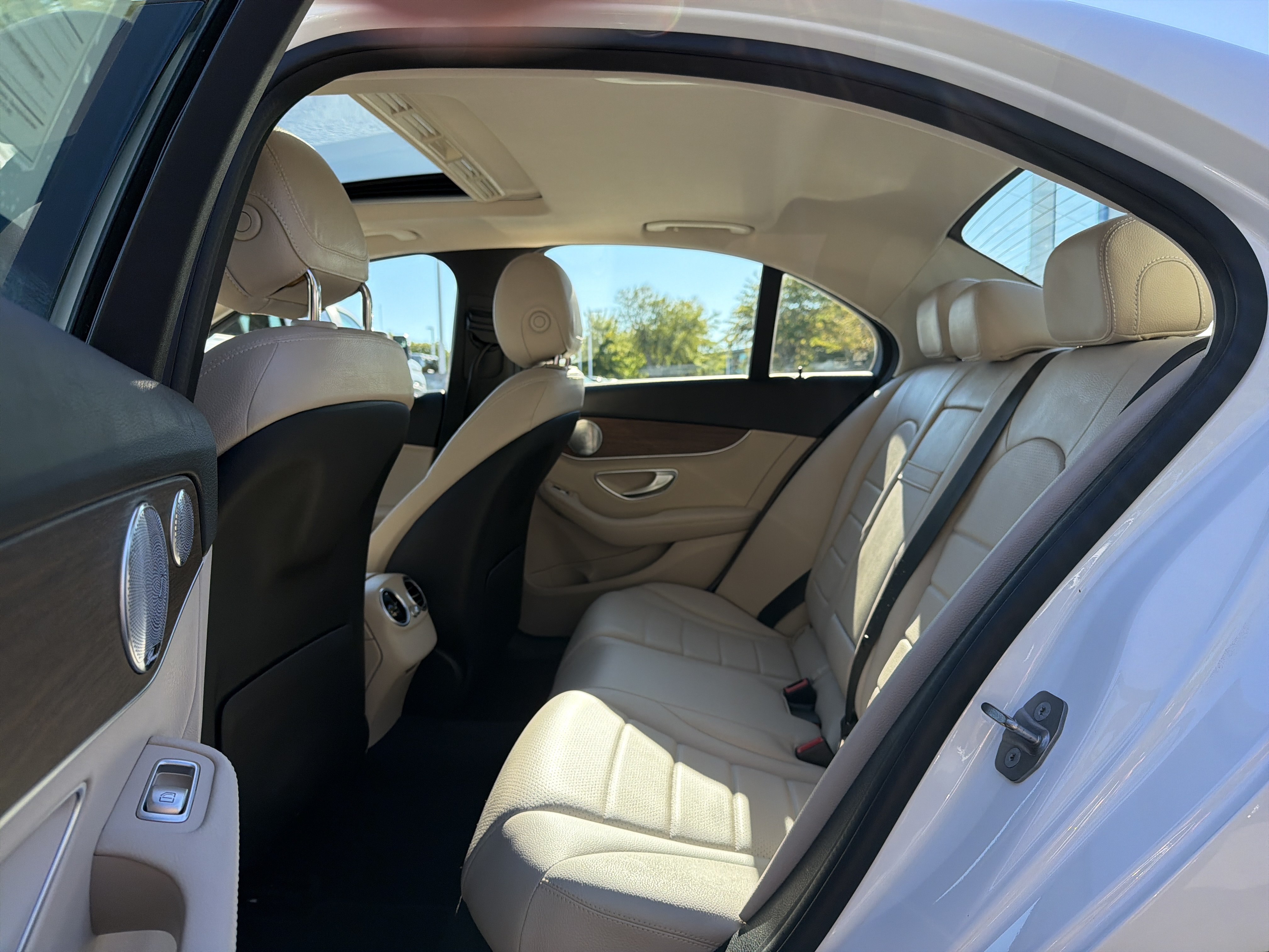 Used 2021 Mercedes-Benz C 300 4MATIC Sedan image 32
