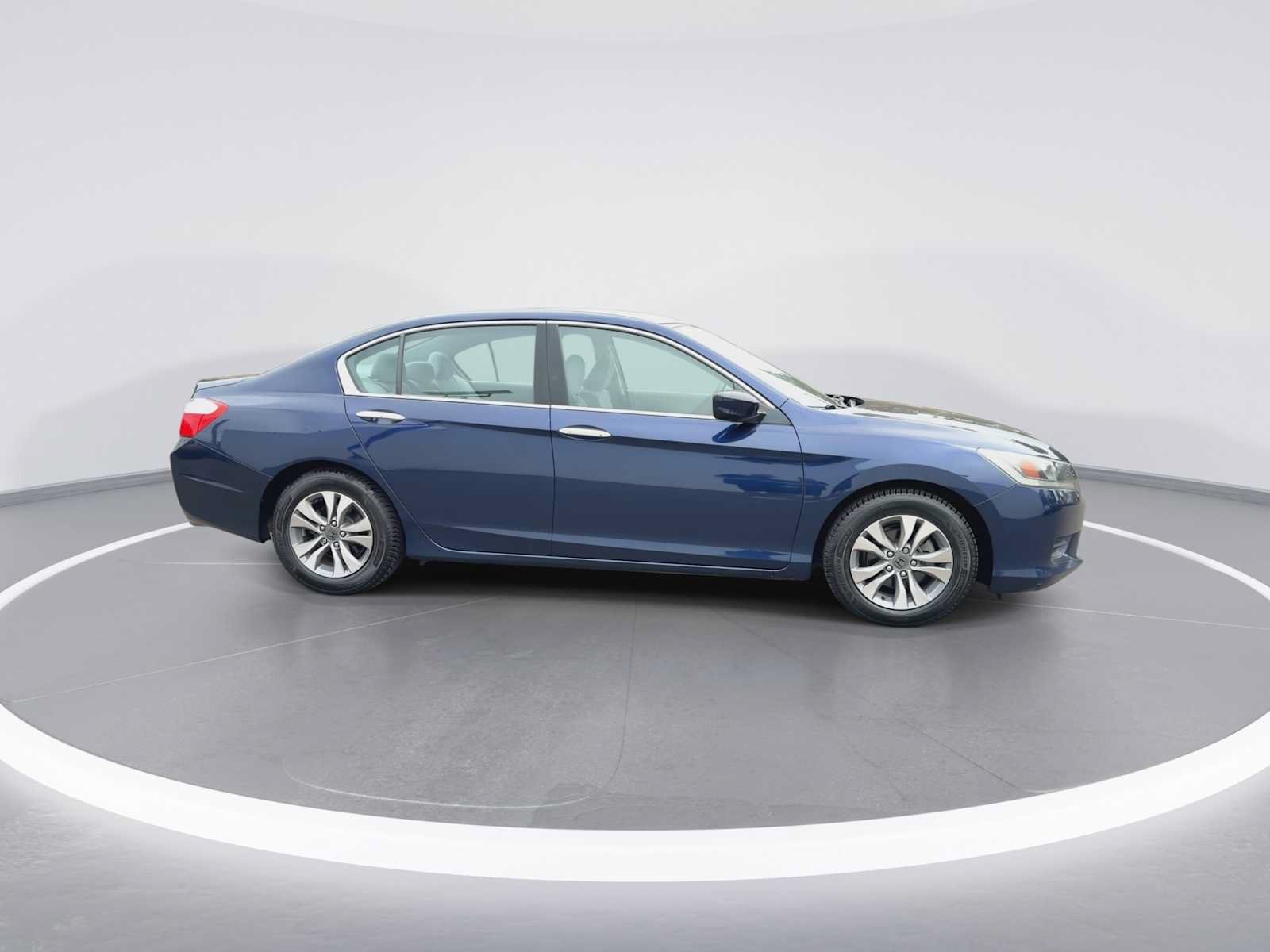 Used 2013 Honda Accord LX image 9