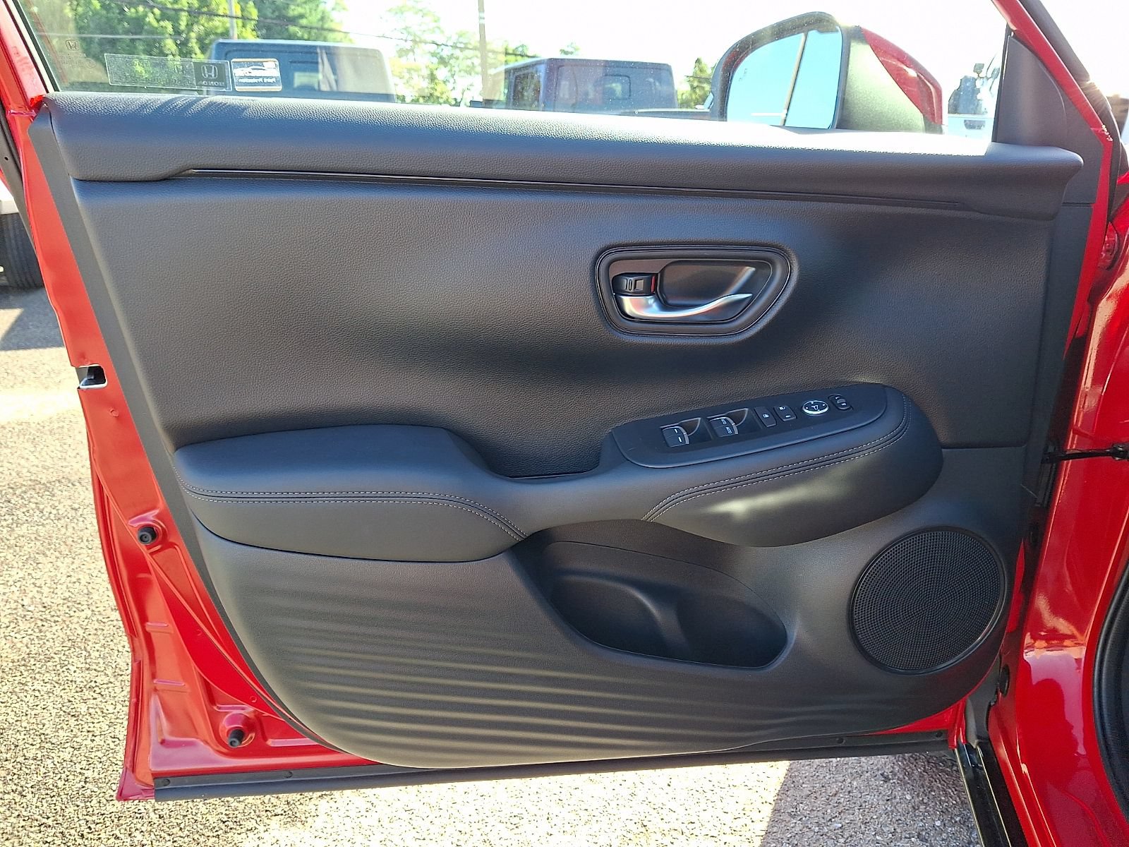 Used 2025 Honda HR-V EX-L image 13