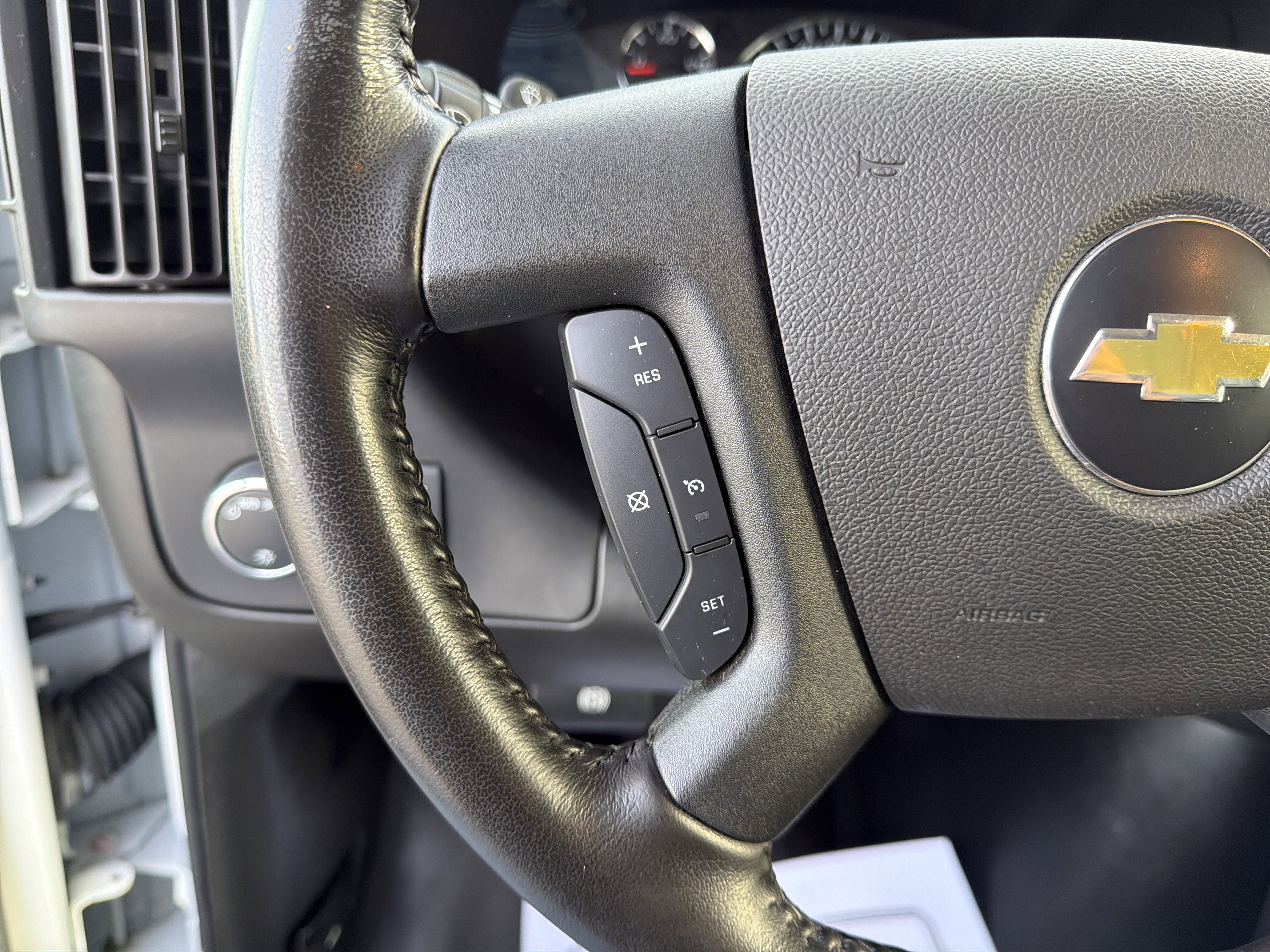 Used 2021 Chevrolet Express 2500 w/ Driver Convenience Package image 16