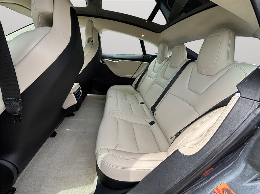 Used 2018 Tesla Model S 100D image 33