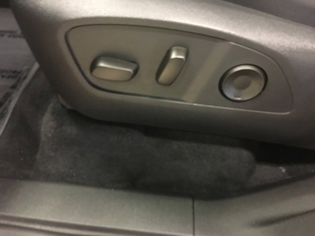 Used 2024 Chevrolet Traverse RS w/ LPO, Floor Liner Package image 39