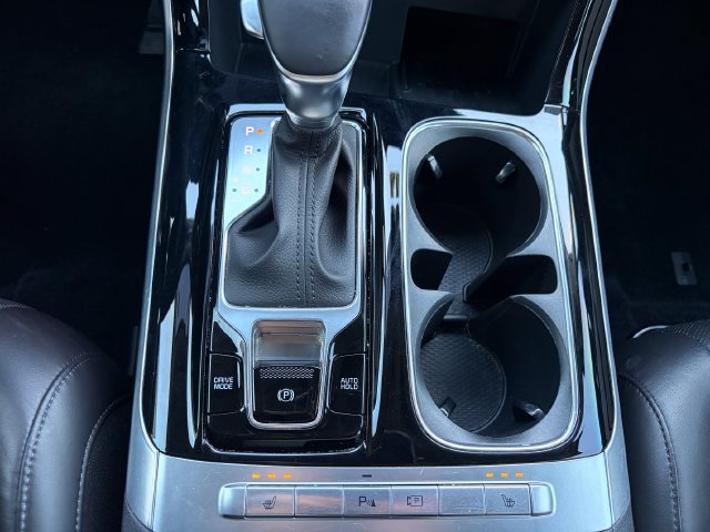Certified 2024 Kia Carnival EX FWD image 22