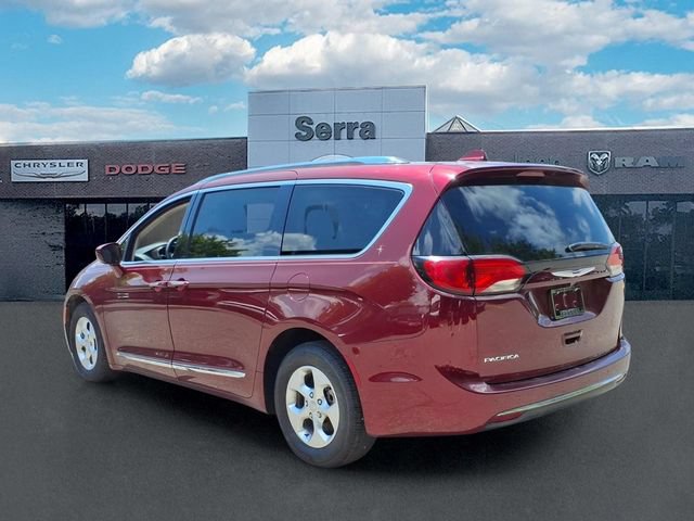 Used 2017 Chrysler Pacifica Touring-L Plus FWD image 5
