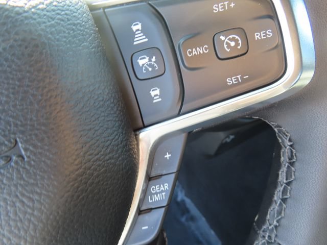 Used 2025 RAM 3500 Laramie AWD/4WD image 20