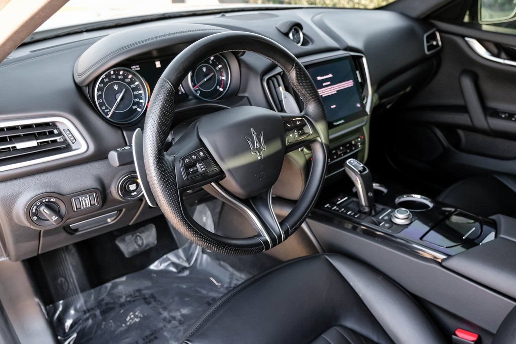 Used 2023 Maserati Ghibli Modena RWD image 12