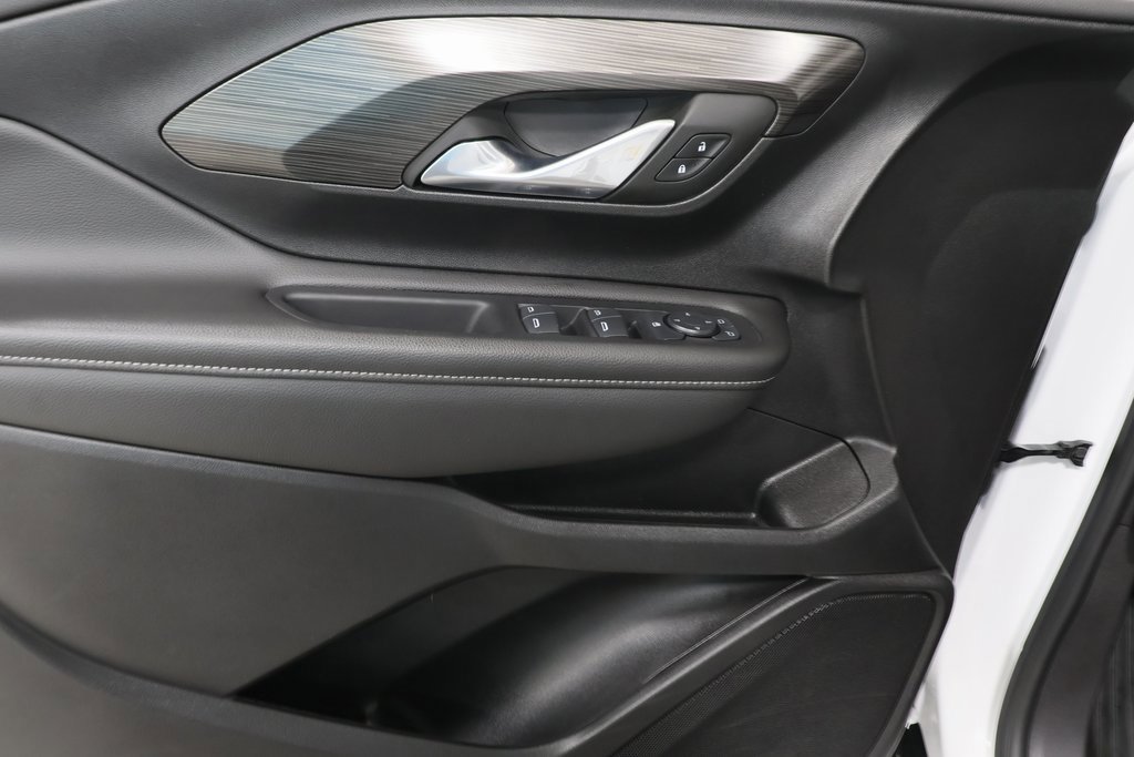 Used 2024 GMC Terrain SLE image 20