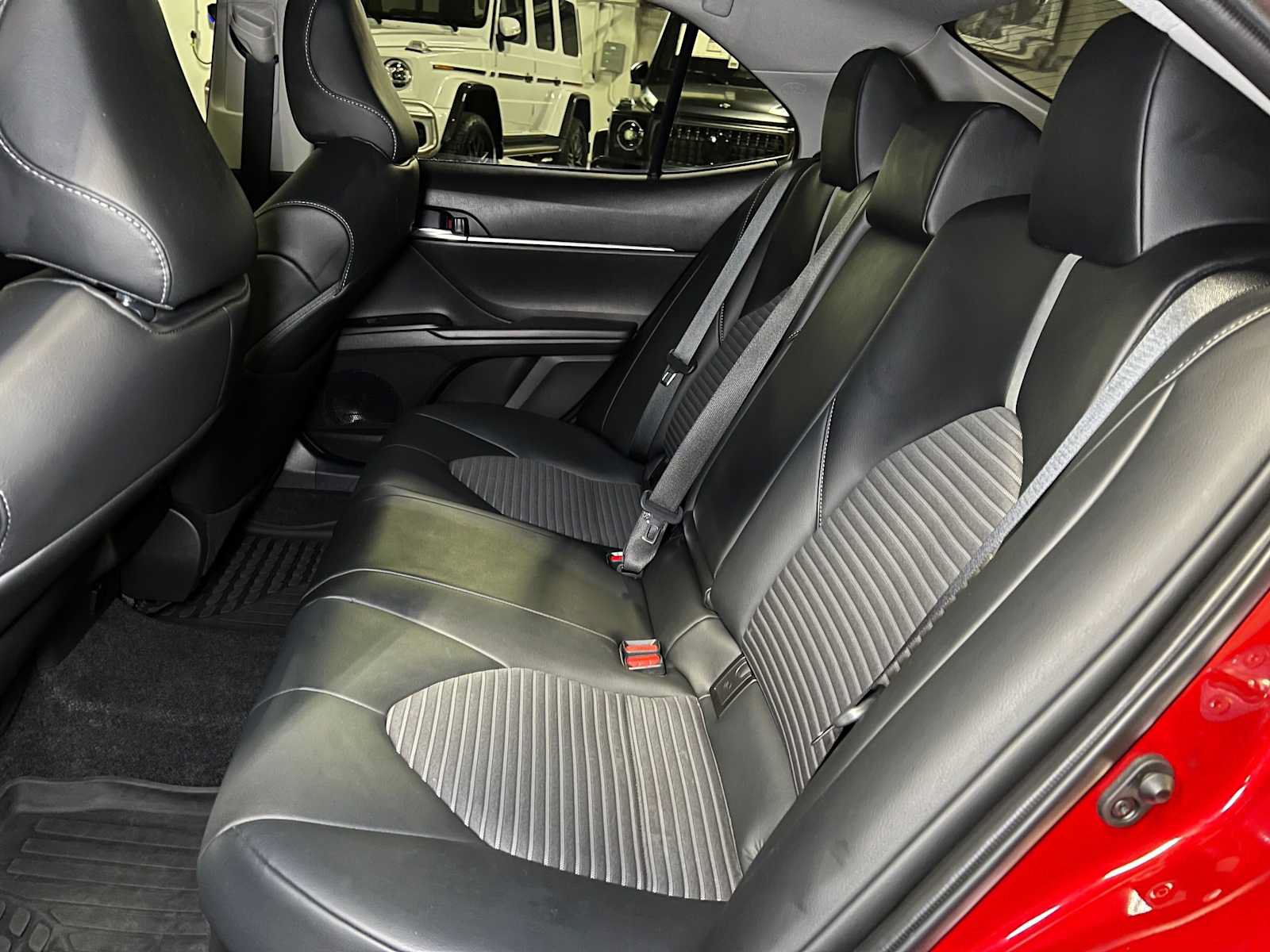 Used 2022 Toyota Camry SE w/ Audio Upgrade Package FWD image 18