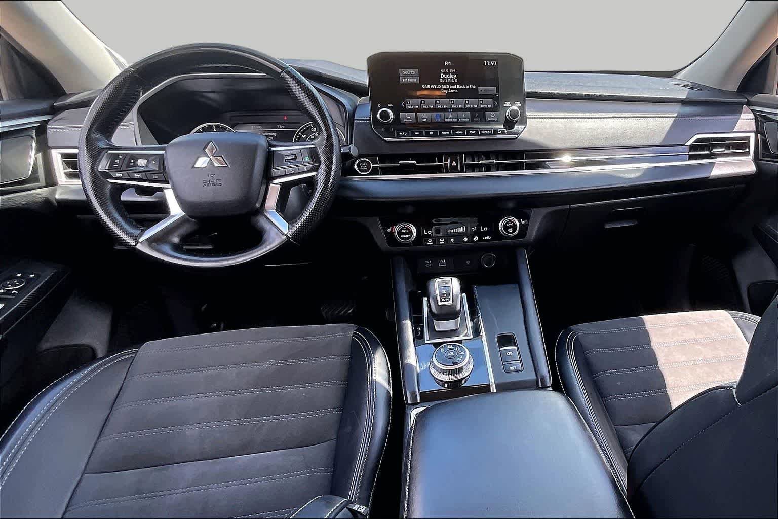Used 2024 Mitsubishi Outlander SE FWD image 14