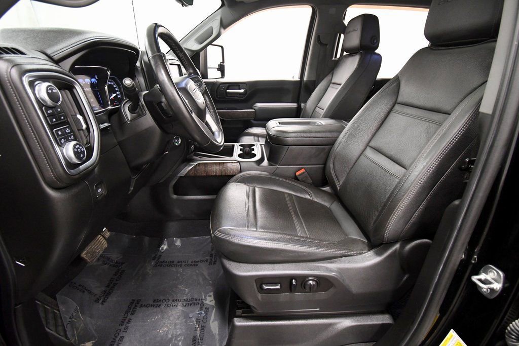 Used 2020 GMC Sierra 3500 Denali w/ Denali Ultimate Package image 12