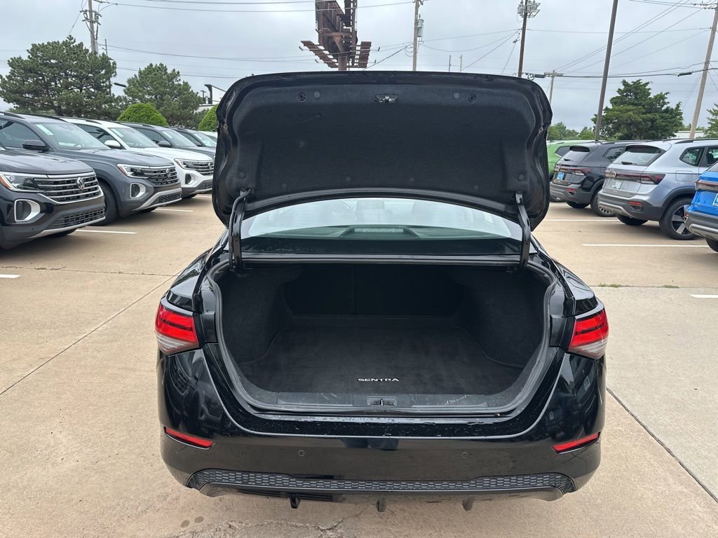 Used 2024 Nissan Sentra SV FWD image 13