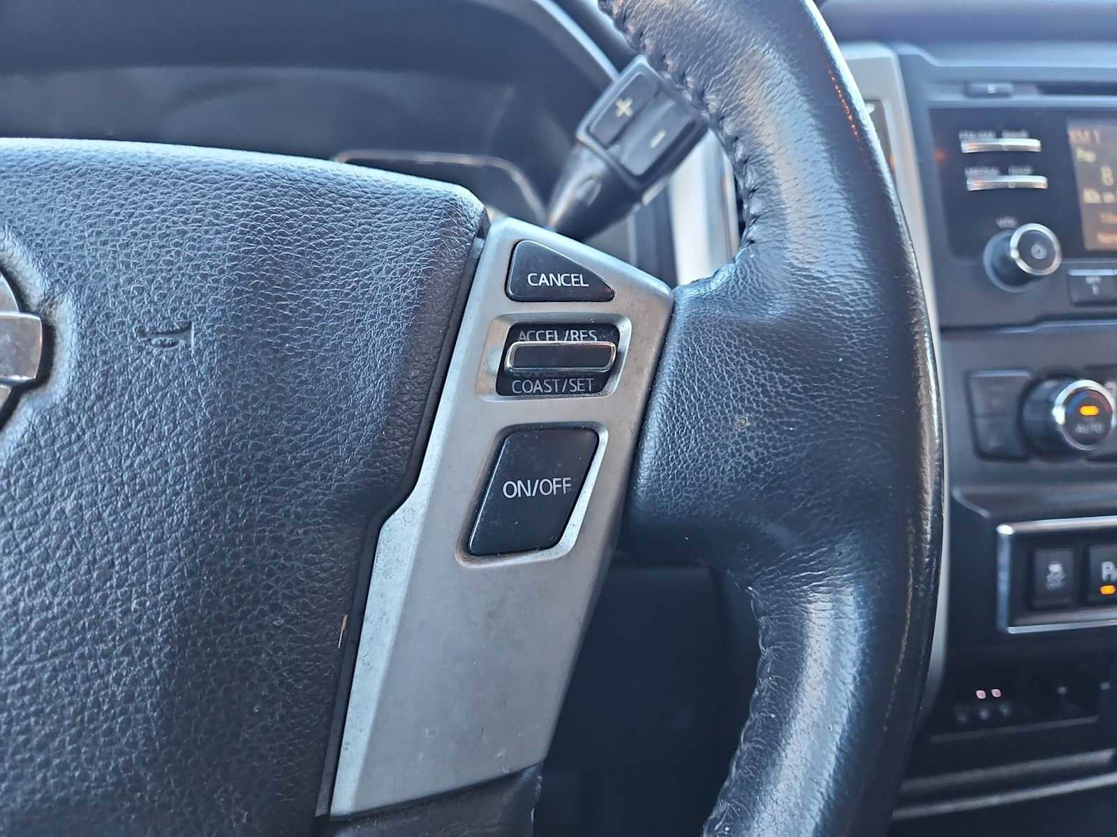 Used 2017 Nissan Titan SV image 23