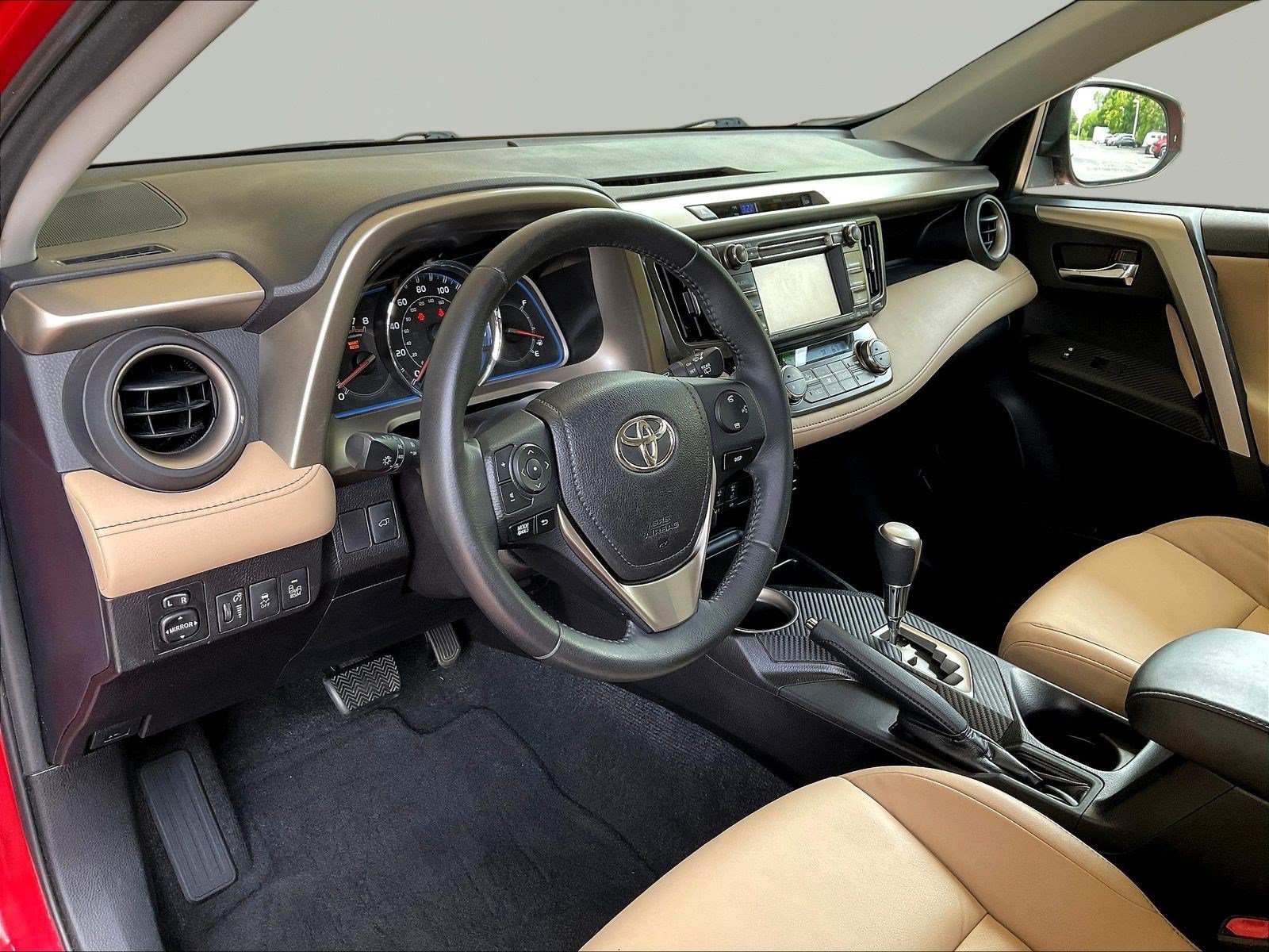 Used 2014 Toyota RAV4 Limited w/ Technology Package FWD image 15