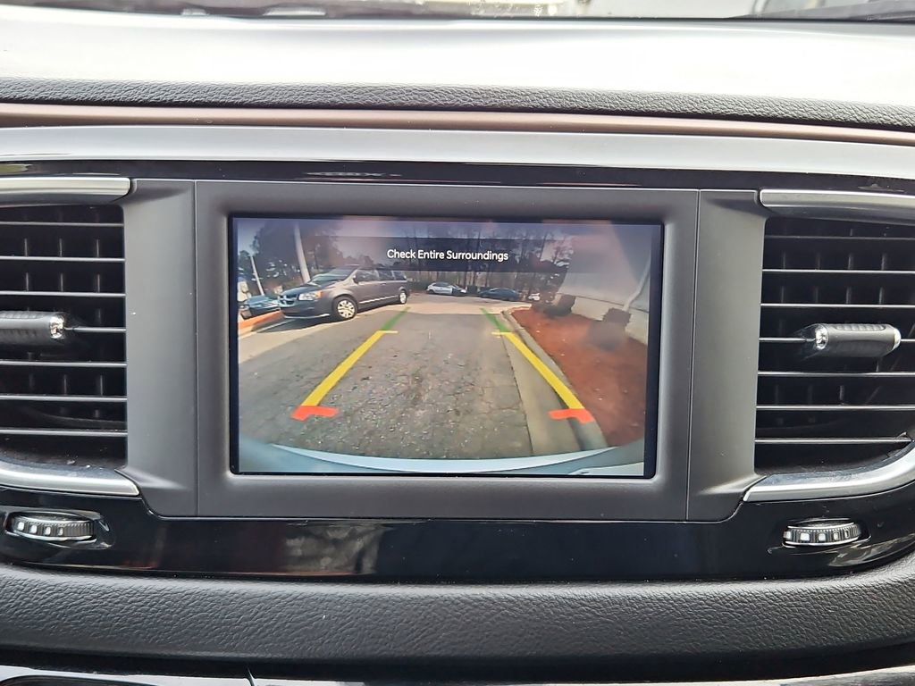 Used 2023 Chrysler Voyager LX image 19