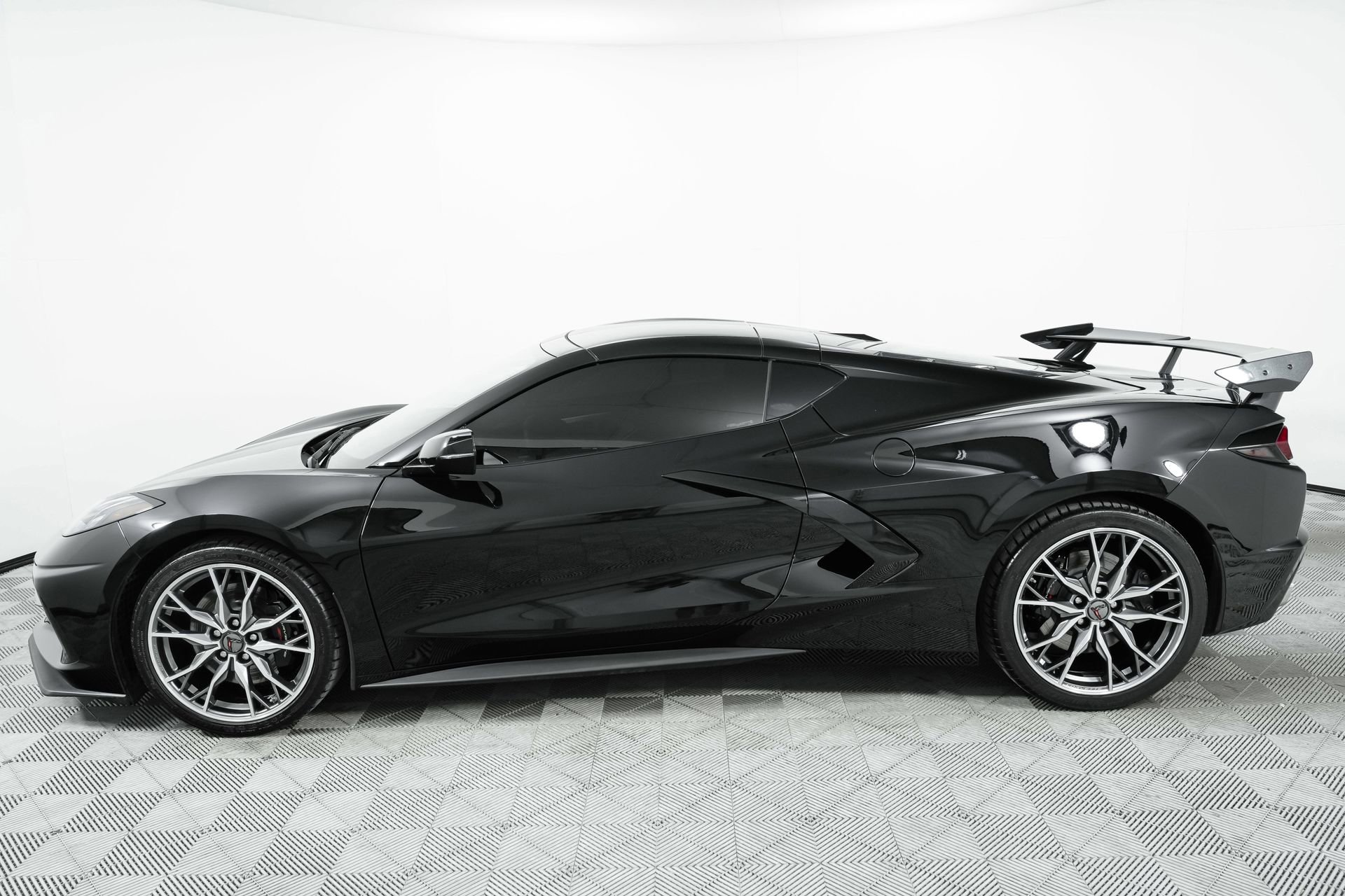 Used 2025 Chevrolet Corvette Stingray Preferred Cpe w/ Z51 Performance Package RWD image 62