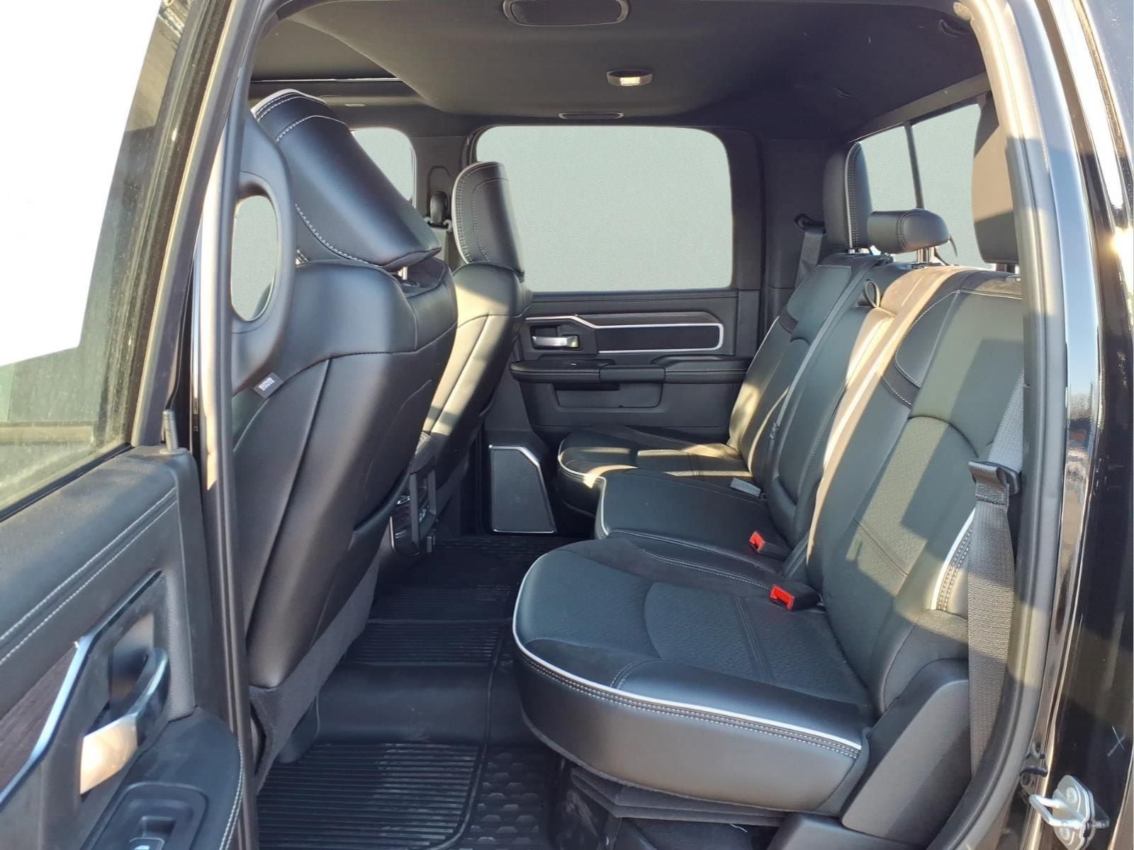 Used 2025 RAM 3500 Laramie AWD/4WD image 7
