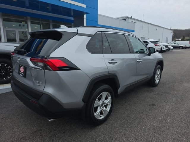 Used 2021 Toyota RAV4 XLE image 7